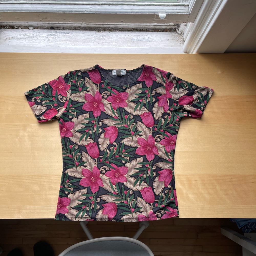 Vintage Semi-Sheer Mesh Hibiscus Flower Women’s T-Shirt Size M